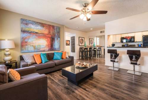 Priderock-University Park-UniversityParkApartments_Model_Unit_Living_Area-ML-WEBobW3v1789009509.jpg